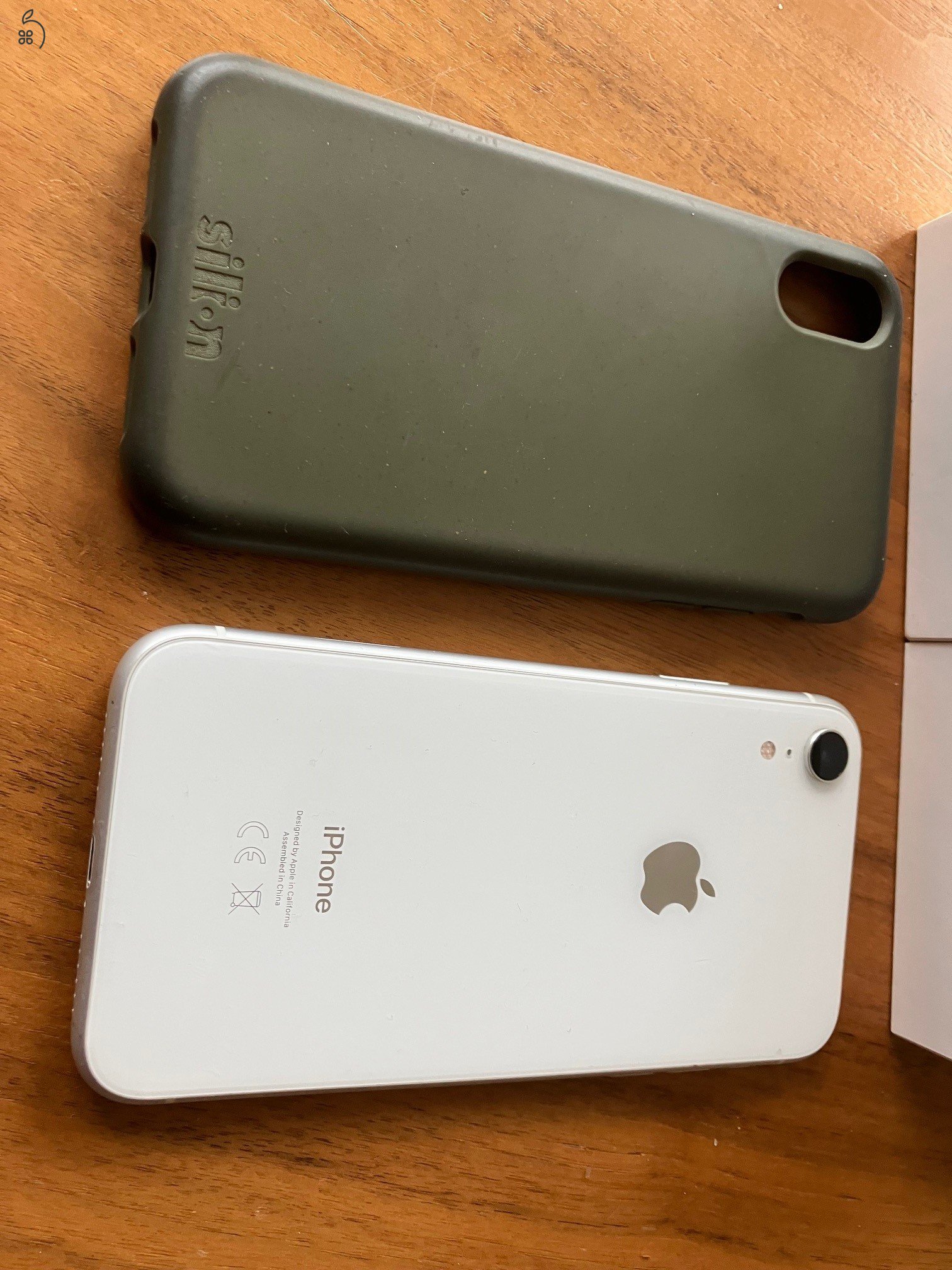 újszerű, kártyafüggetlen Apple iPhone XR 64 GB ( fehér ) eladó 