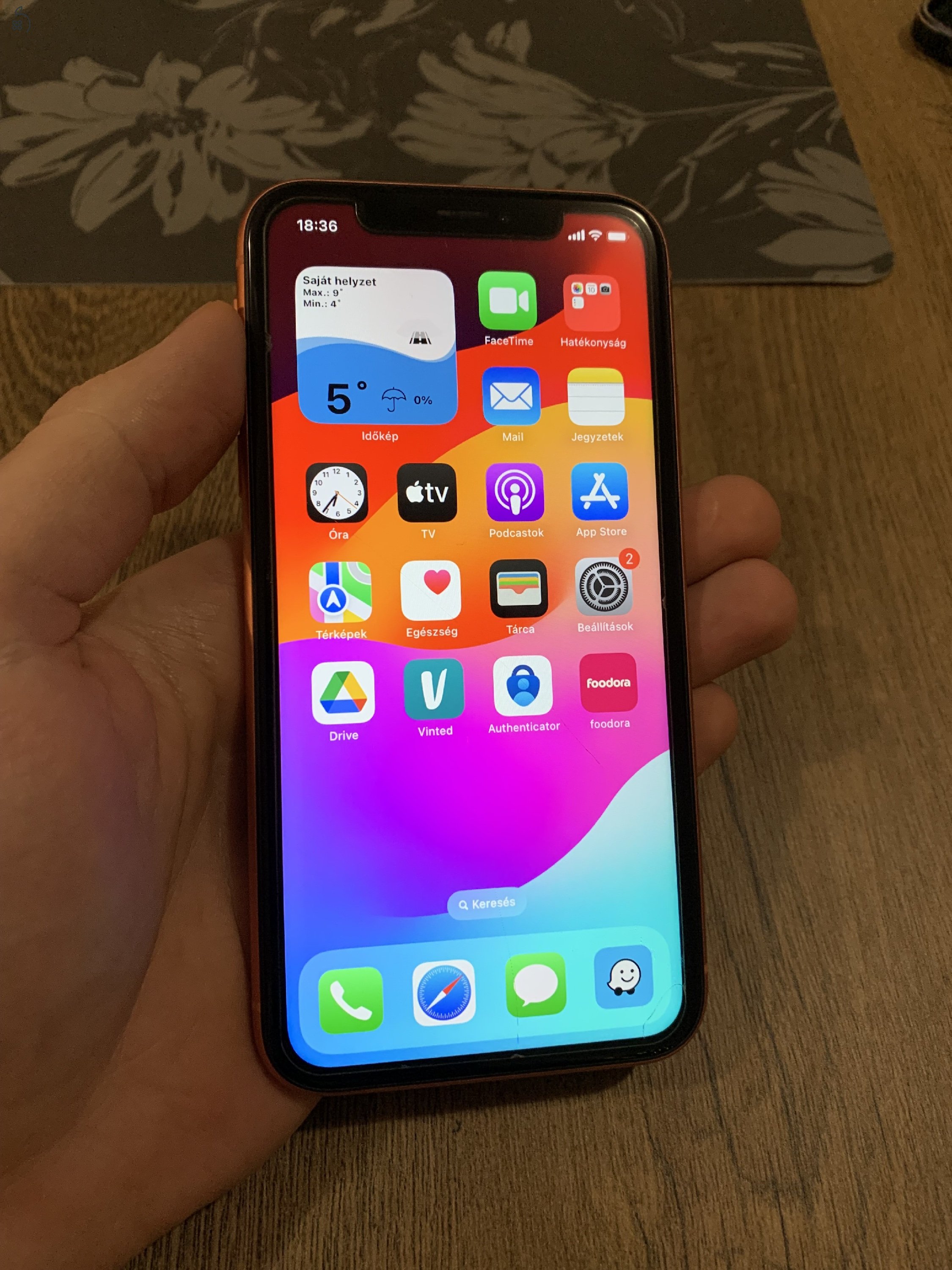 iPhone XR 64GB 100% akksi Független
