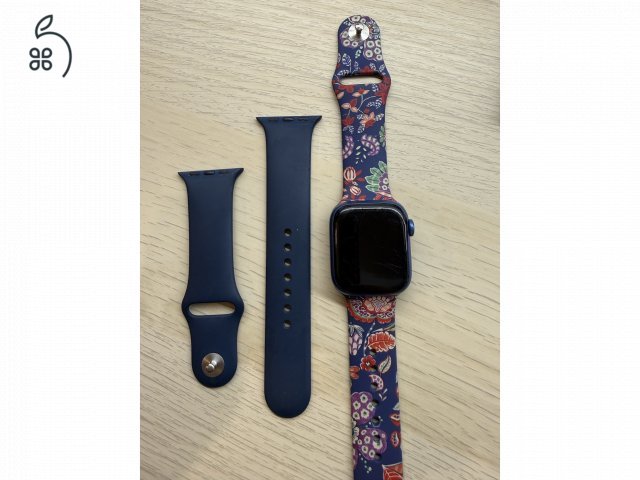 Apple Watch S7 GPS megkímélt állapotban