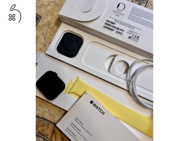 Apple Watch Series 7 Aluminum 45 mm (fekete) GPS+Cellular
