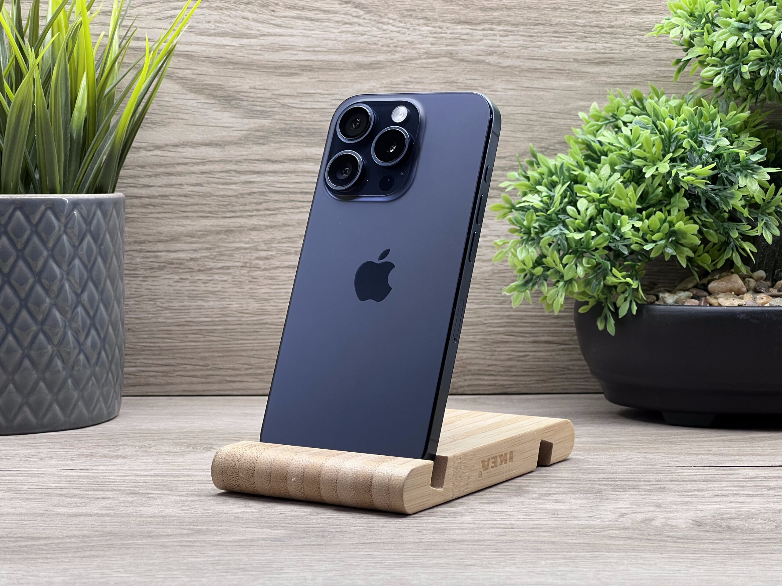 Hibátlan iPhone 15 Pro Blue Titanium 256GB 2 ÉV Garanciával Számlával 94% Akku