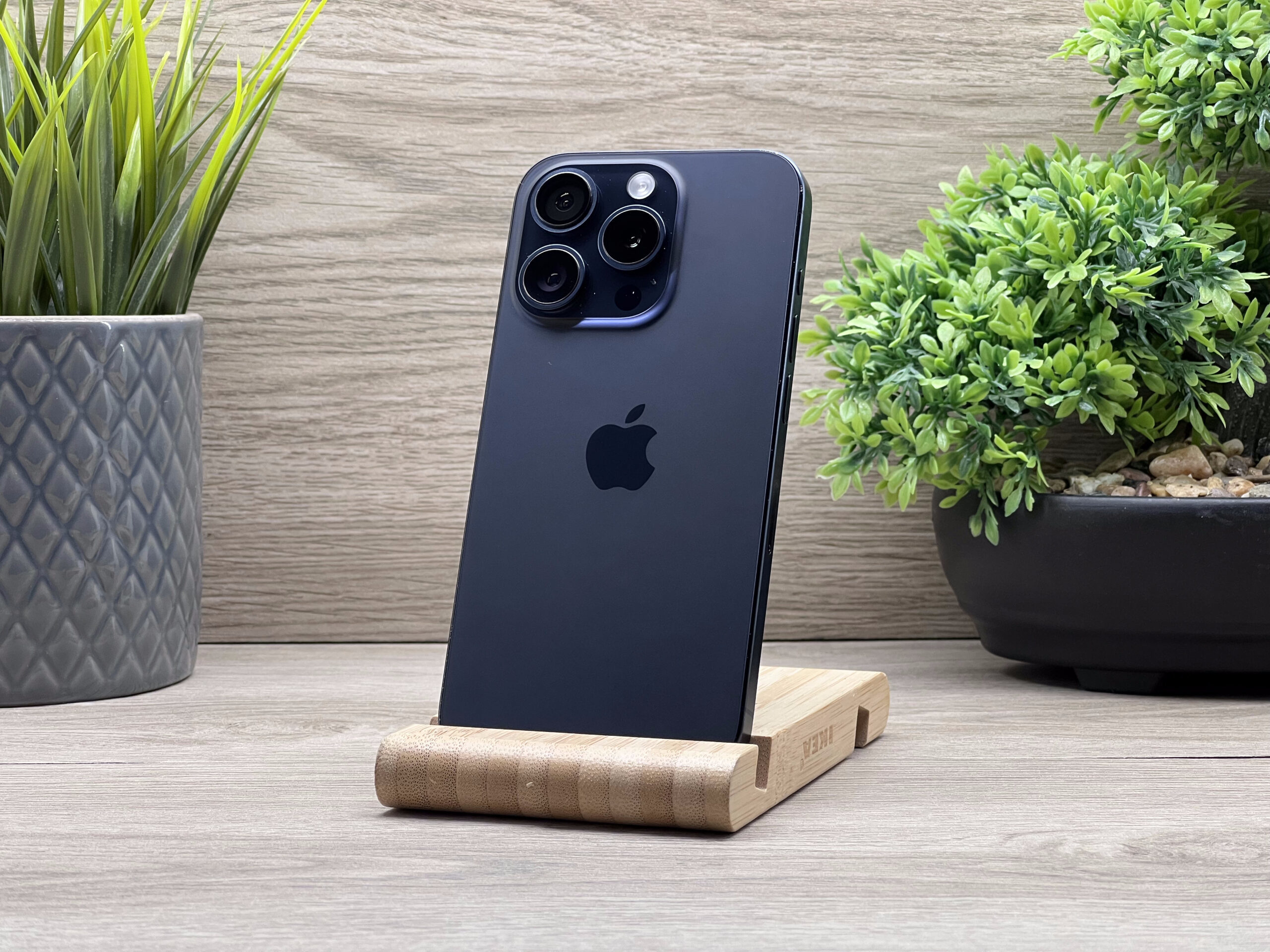 Hibátlan iPhone 15 Pro Blue Titanium 256GB 2 ÉV Garanciával Számlával 94% Akku