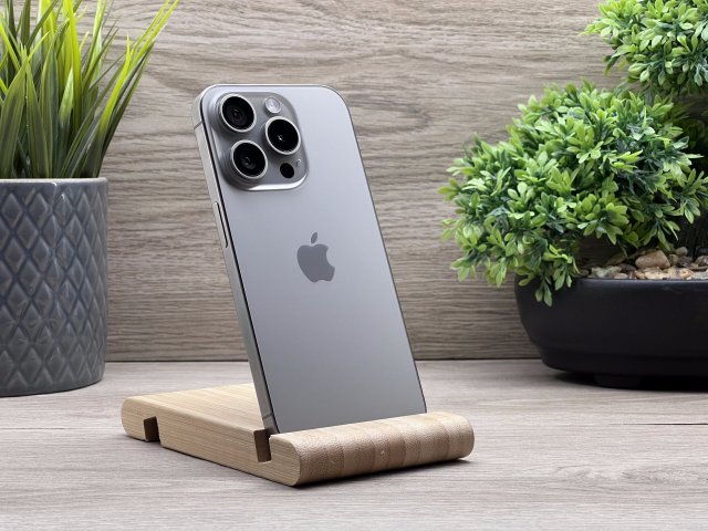 Hibátlan iPhone 15 Pro Natural Titanium 256GB 2 ÉV Garanciával Számlával 92% Akku