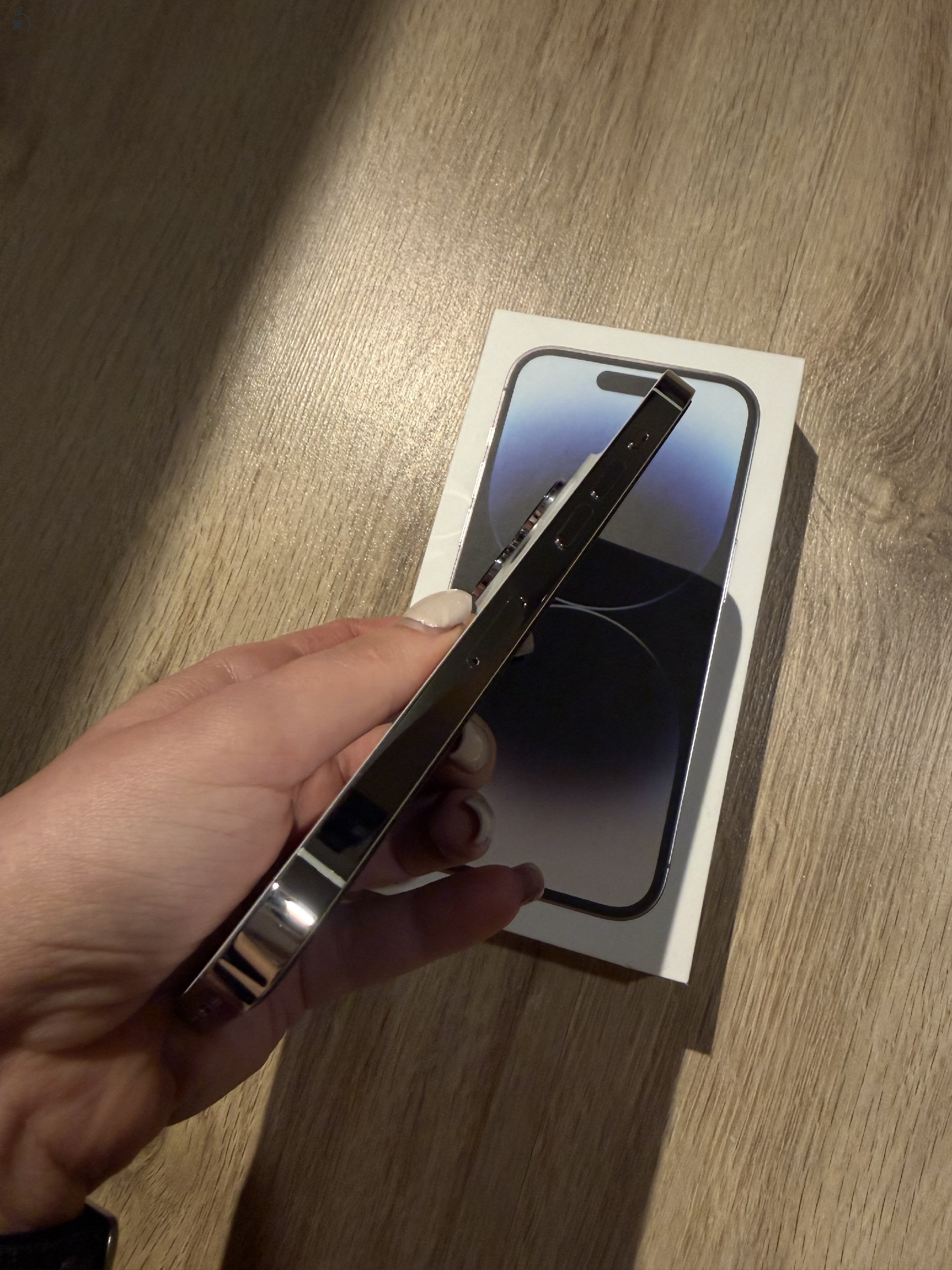 Eladó Apple iPhone 14 Pro (128 GB, ezüst), kártyafüggetlen telefon – újszerű állapot