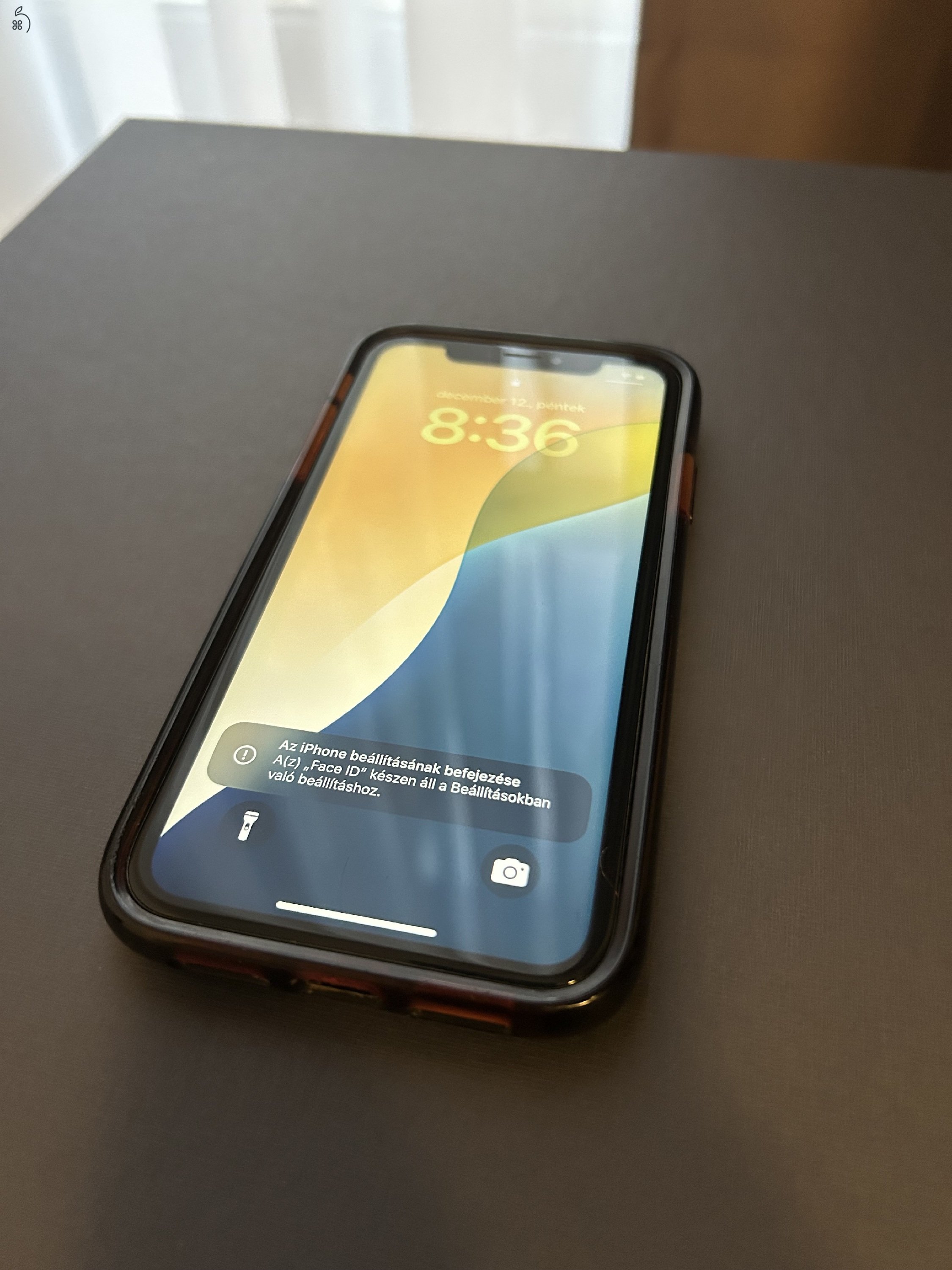 Iphone XR 128 GB + casetify tok
