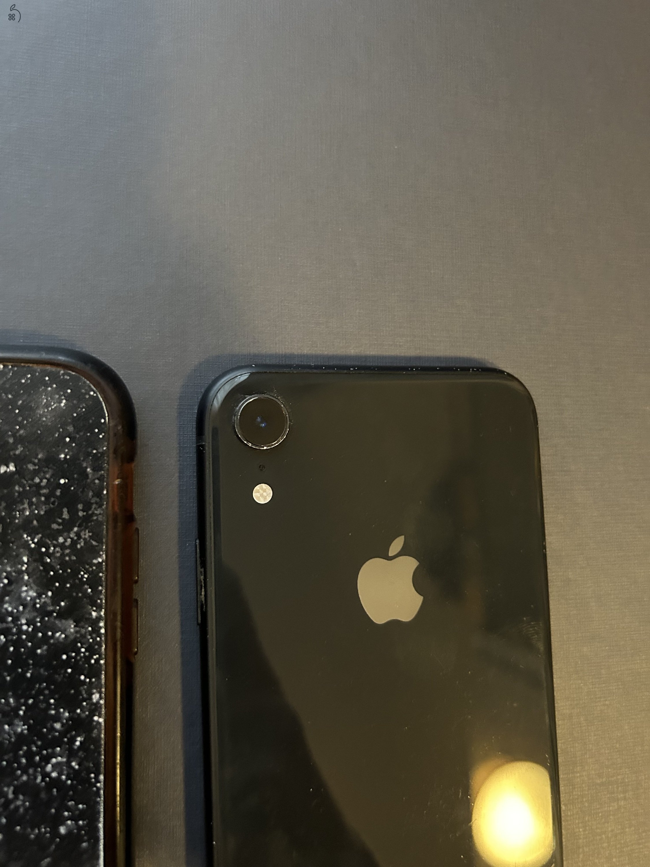 Iphone XR 128 GB + casetify tok