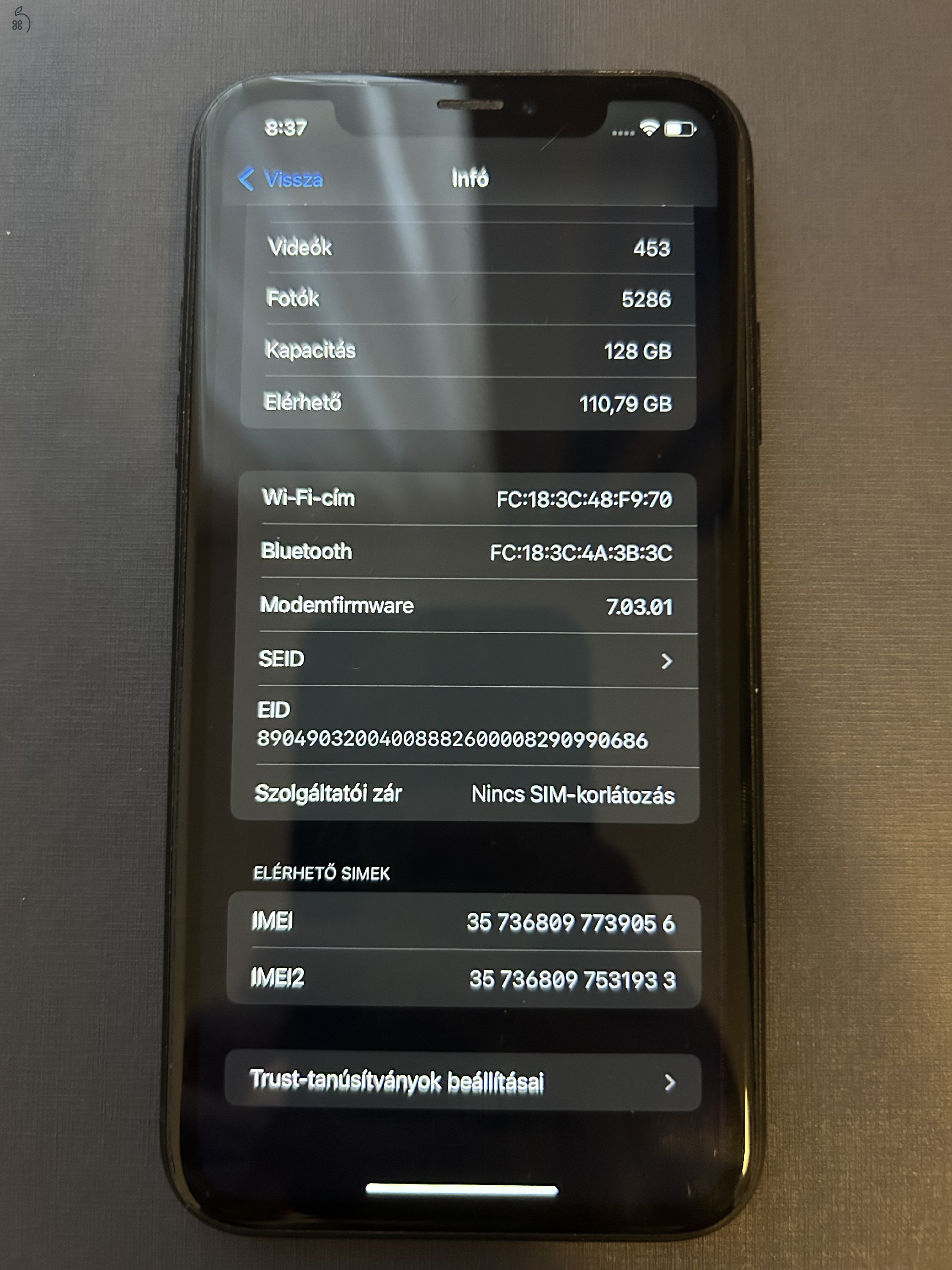 Iphone XR 128 GB + casetify tok