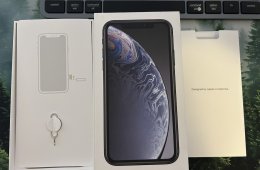 Iphone XR 128 GB + casetify tok