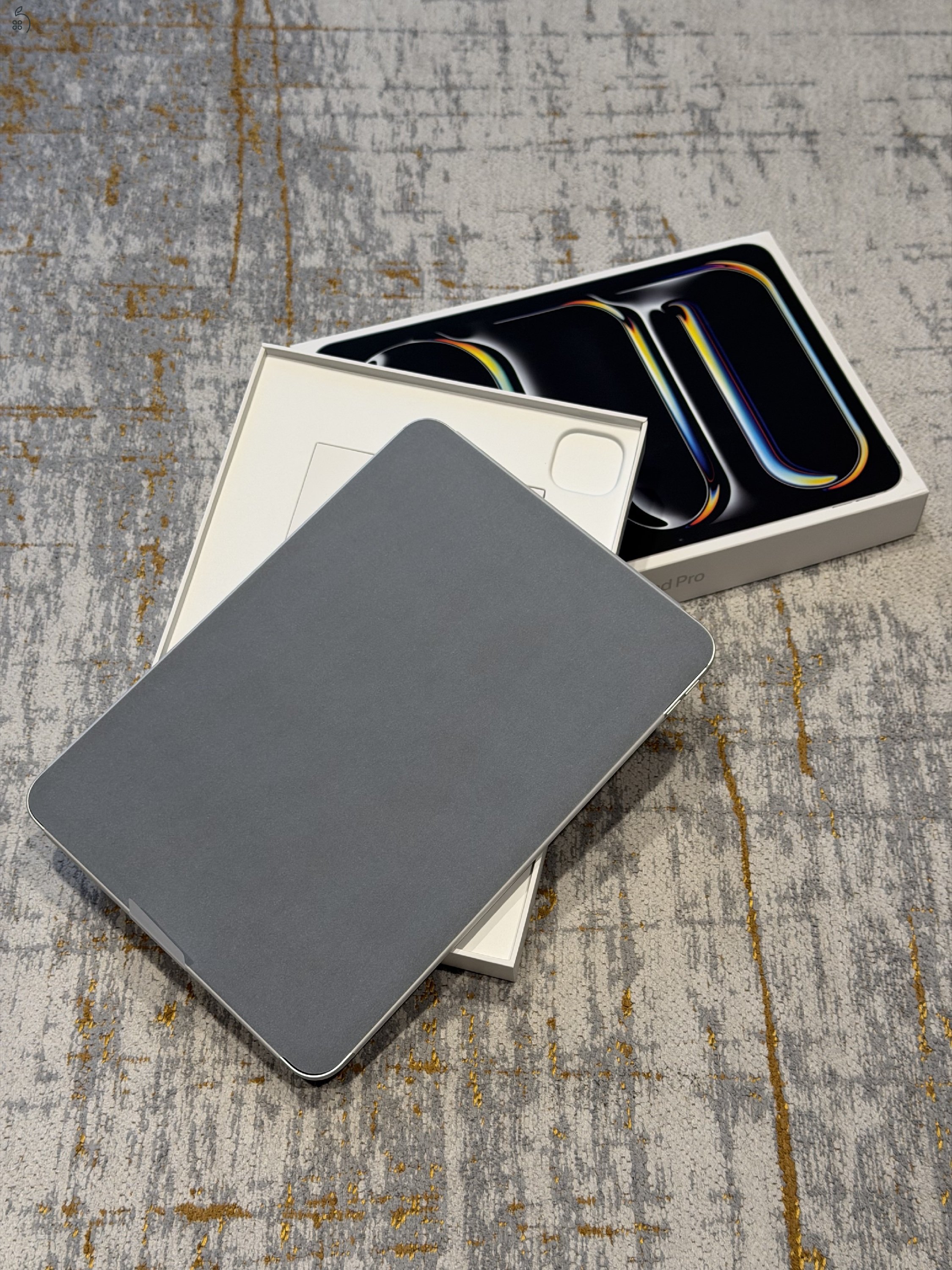 iPad Pro 11″ M4 | ezüst | 512 GB | 95% akku | OLED 120 Hz | újszerű | 1 év 9 hó gari