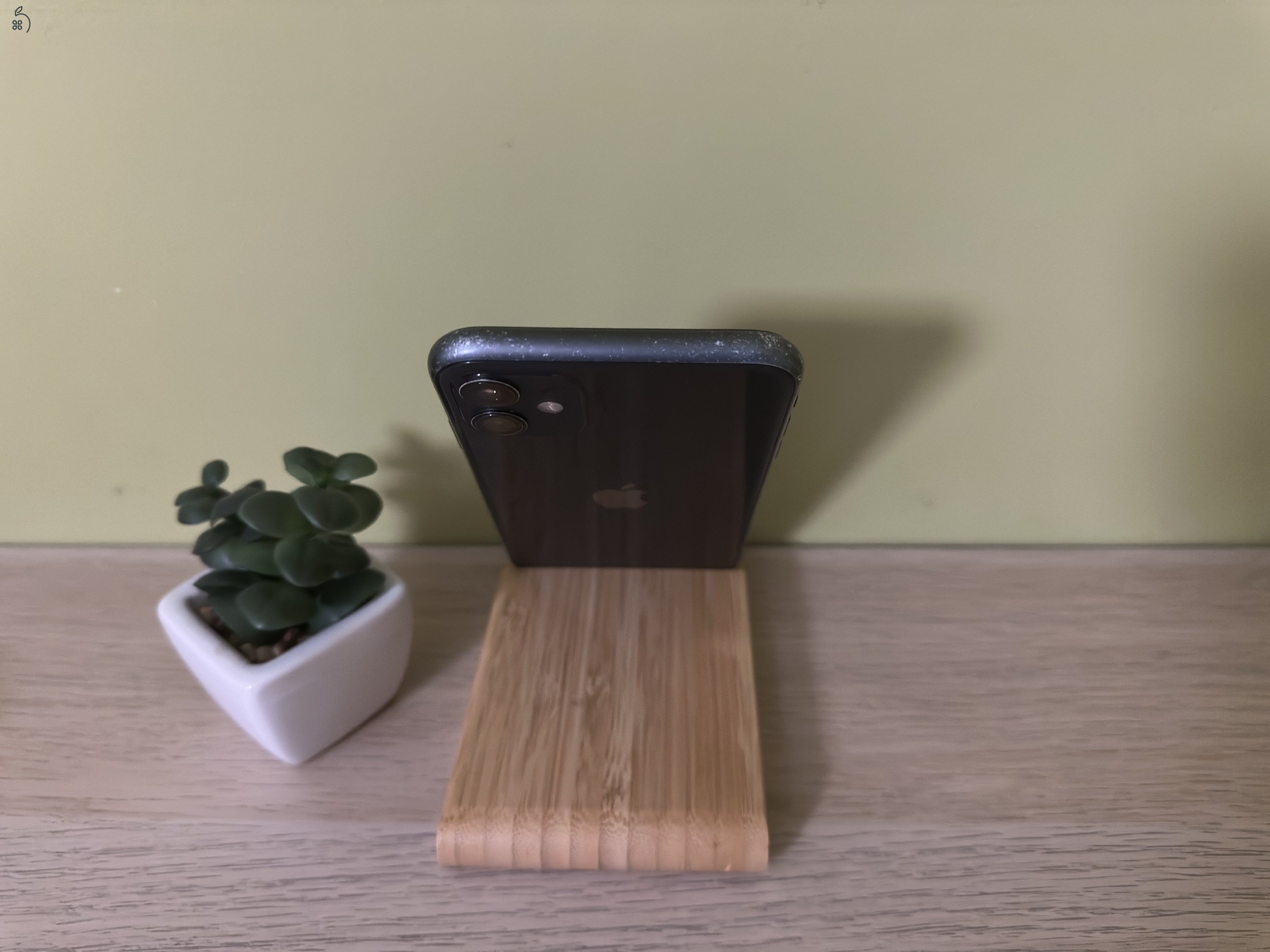 Eladó iPhone 11 – 64 GB | Független | 100% Akkumulátor