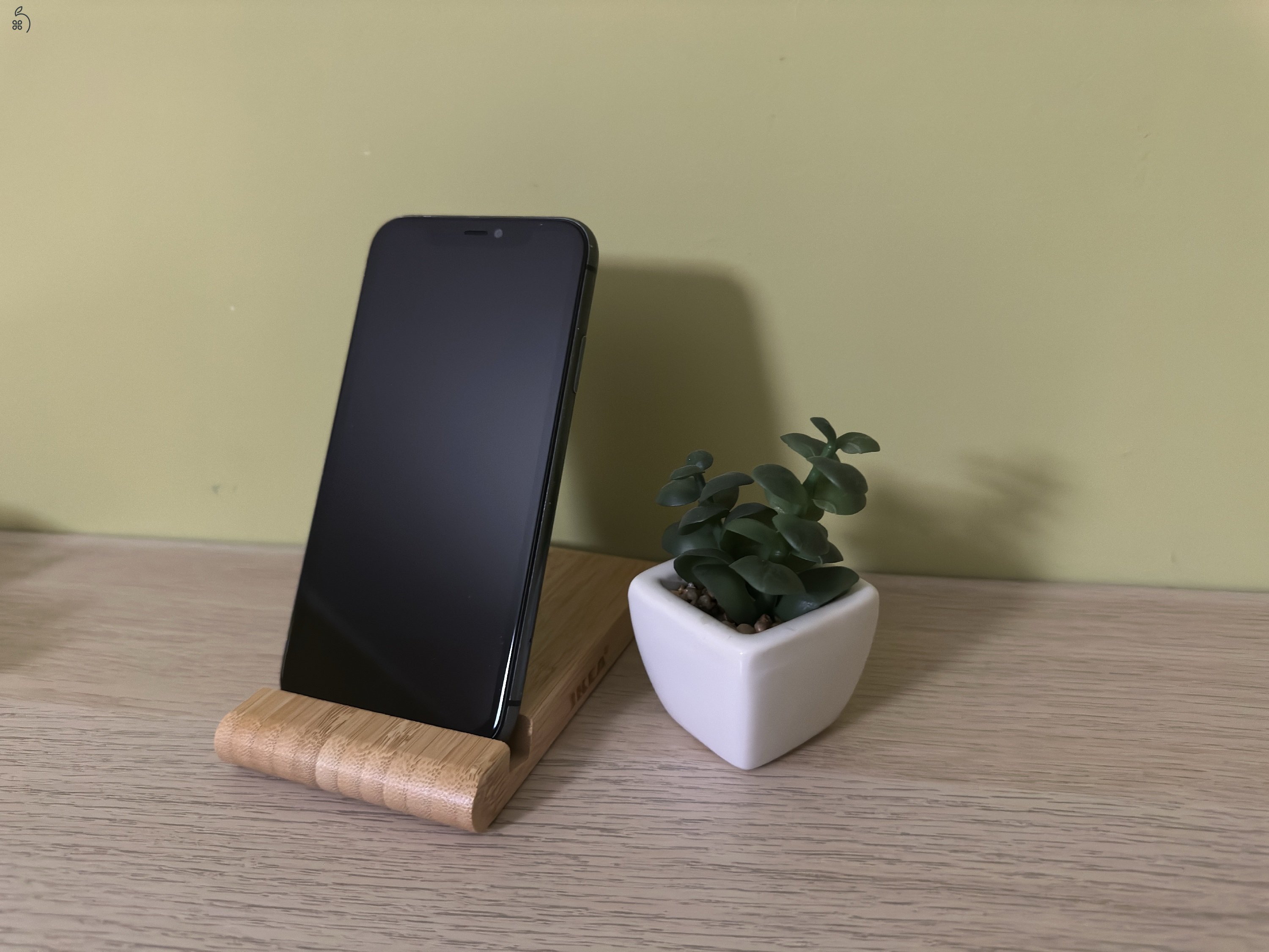 Eladó iPhone 11 – 64 GB | Független | 100% Akkumulátor