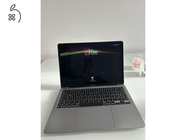 Apple MacBook Air 2020 – M1 chip | Megkímélt állapot | 83% akkukapacitás