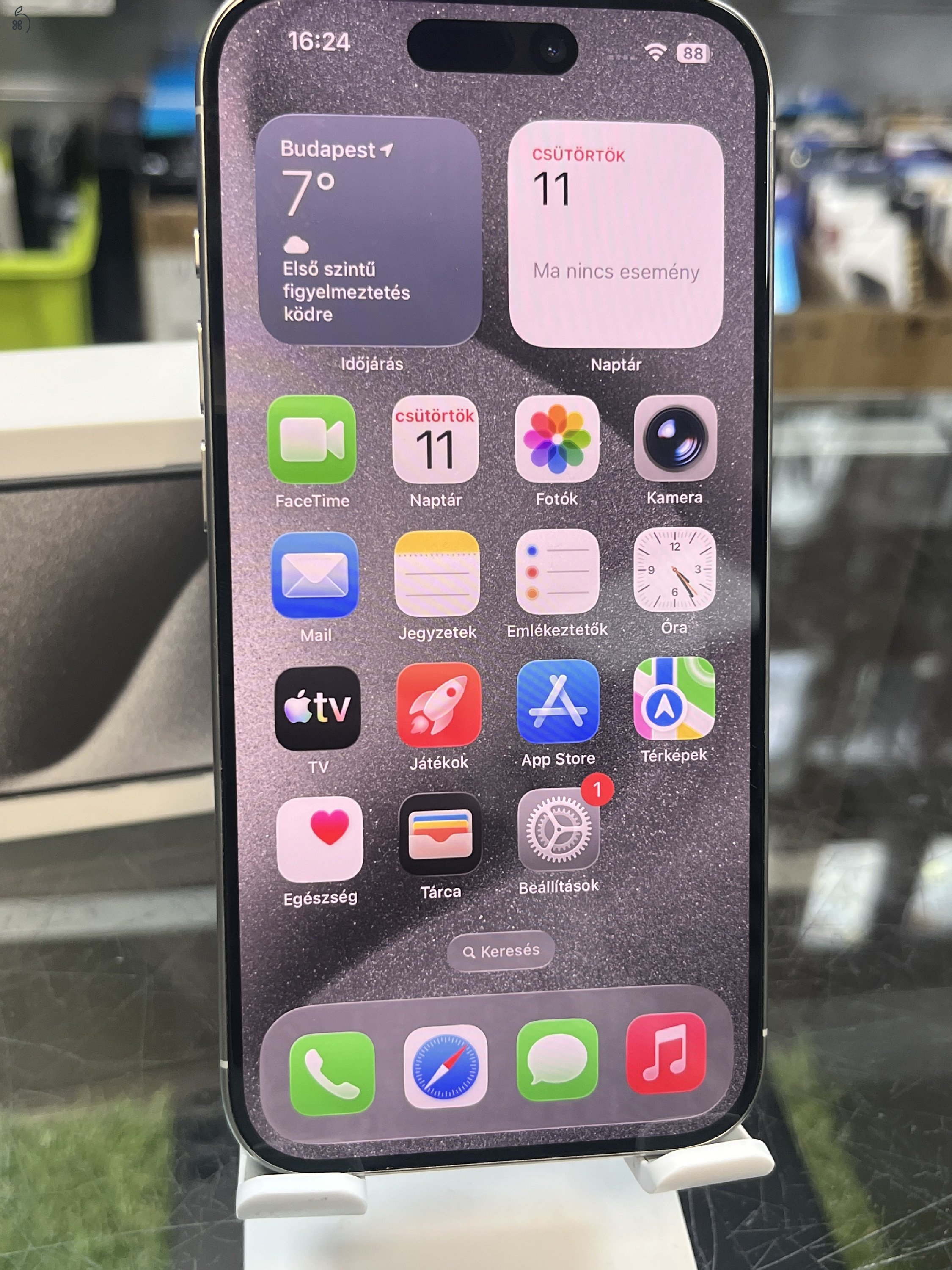 IPHONE 15 PRO 128GB NAGYON SZÉP ÁLLAPOT, GARANCIÁVAL, ÜZLETBŐL, BESZÁMITÁS
