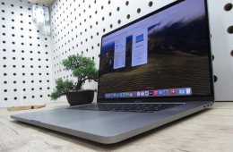 Apple MacBook Pro 16” (2019, Retina) – 6-magos i7, Radeon Pro 5300M, 16″ nagy kijelző – 16/500 GB – Használt, karcmentes – ~80% akku – 3 hónap garancia