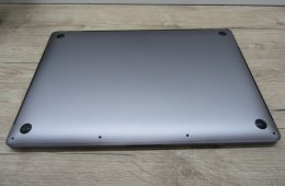 Apple MacBook Pro 16” (2019, Retina) – 6-magos i7, Radeon Pro 5300M, 16″ nagy kijelző – 16/500 GB – Használt, karcmentes – ~80% akku – 3 hónap garancia