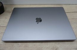 Apple MacBook Pro 16” (2021, M1 Pro) – Liquid Retina XDR + ProMotion 120 Hz, akár 21 óra – 32 GB RAM – 512 GB SSD – Használt, karcmentes – 353 ciklus / 86% akku – 3 hónap garancia