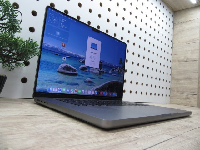 pple MacBook Pro 16” (2023, M2 Pro) – Liquid Retina XDR + ProMotion 120 Hz, 32 GB, villámgyors – Használt, karcmentes – 3 hónap garancia - 73 töltési ciklus