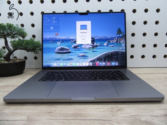 pple MacBook Pro 16” (2023, M2 Pro) – Liquid Retina XDR + ProMotion 120 Hz, 32 GB, villámgyors – Használt, karcmentes – 3 hónap garancia - 73 töltési ciklus