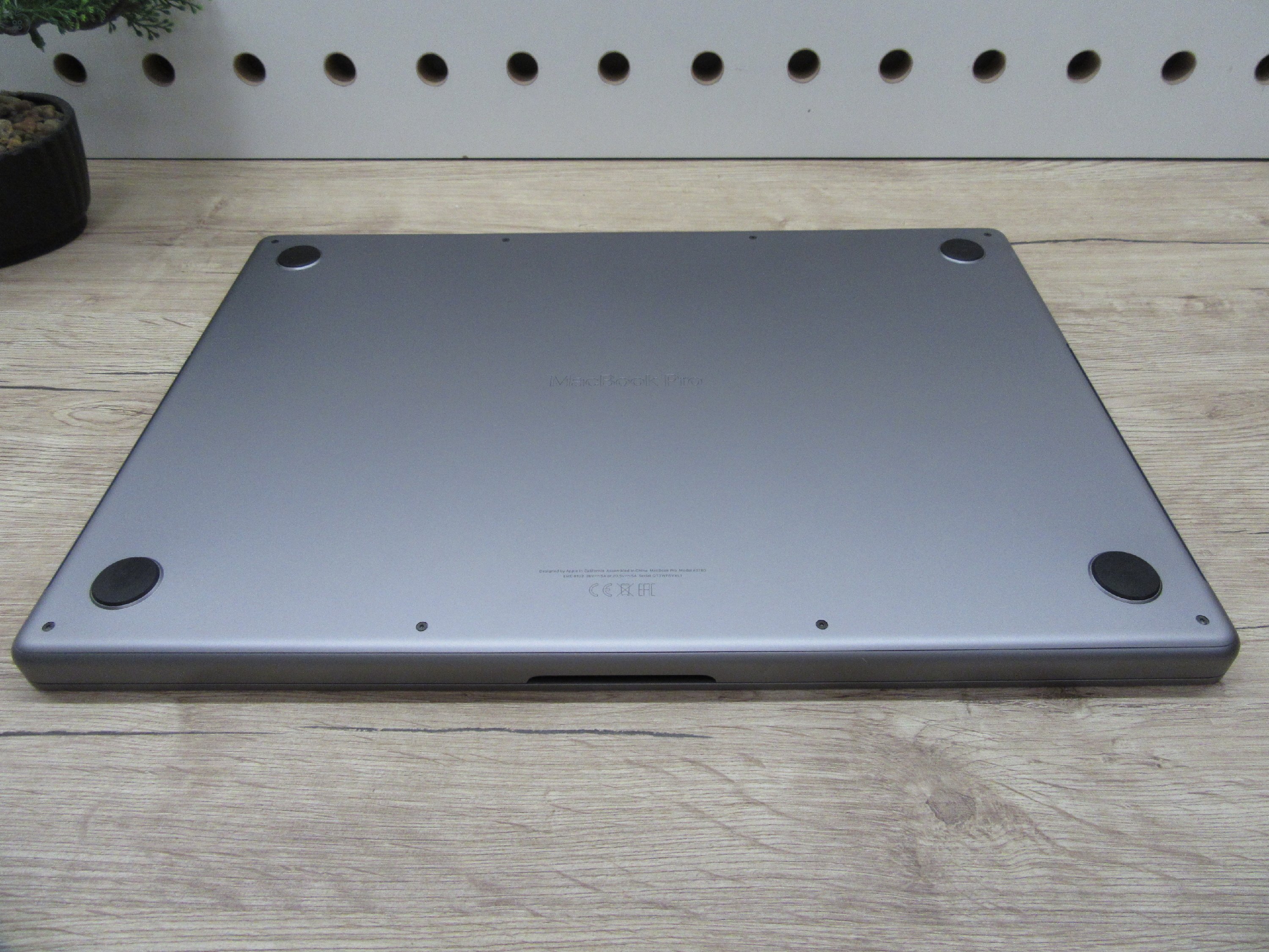 pple MacBook Pro 16” (2023, M2 Pro) – Liquid Retina XDR + ProMotion 120 Hz, 32 GB, villámgyors – Használt, karcmentes – 3 hónap garancia - 73 töltési ciklus