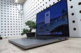 Apple MacBook Pro 16” – M1 Pro, 32 GB, 512 GB – Prémium kijelző, egész napos akku – Használt, karcmentes – 3 hónap garancia - 166 töltési ciklus