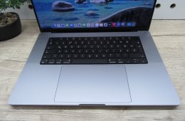 Apple MacBook Pro 16” – M1 Pro, 32 GB, 512 GB – Prémium kijelző, egész napos akku – Használt, karcmentes – 3 hónap garancia - 166 töltési ciklus