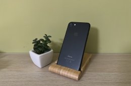 Eladó iPhone 7 | 32 GB | 100% akkumulátor | fekete ház / fehér előlap