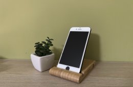 Eladó iPhone 7 | 32 GB | 100% akkumulátor | fekete ház / fehér előlap