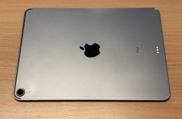 iPad Pro 11-inch WI-FI 64 GB Magic Kexboard-al eladó