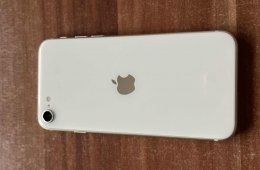 iPhone SE 3. generációs (csillagfény)