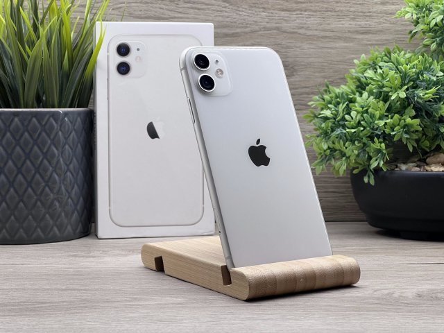 iPhone 11 White 64GB 2 ÉV Garanciával Számlával 100% Akku