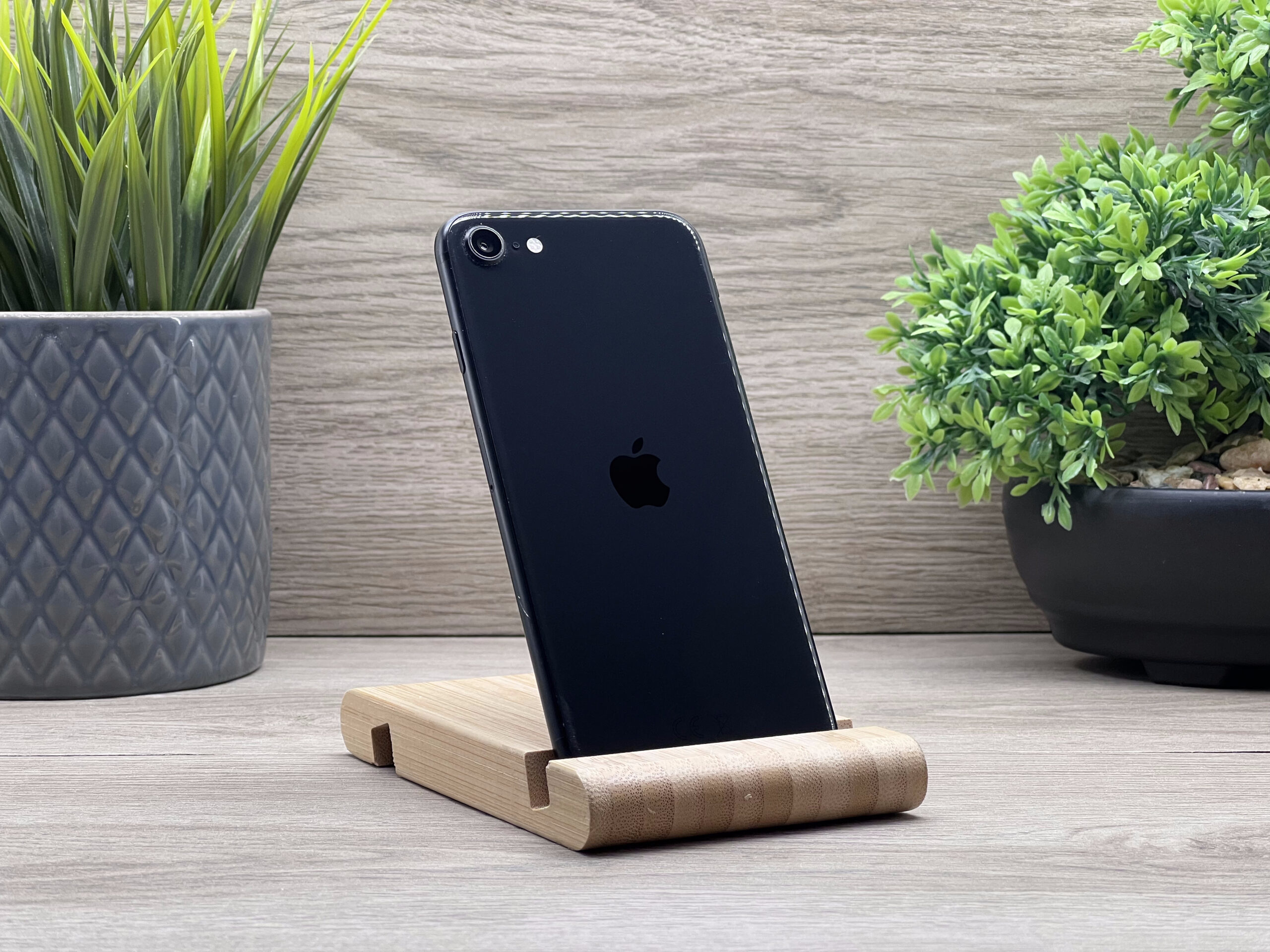 iPhone SE 2020 128GB 2 ÉV Garanciával Számlával 100% Akku