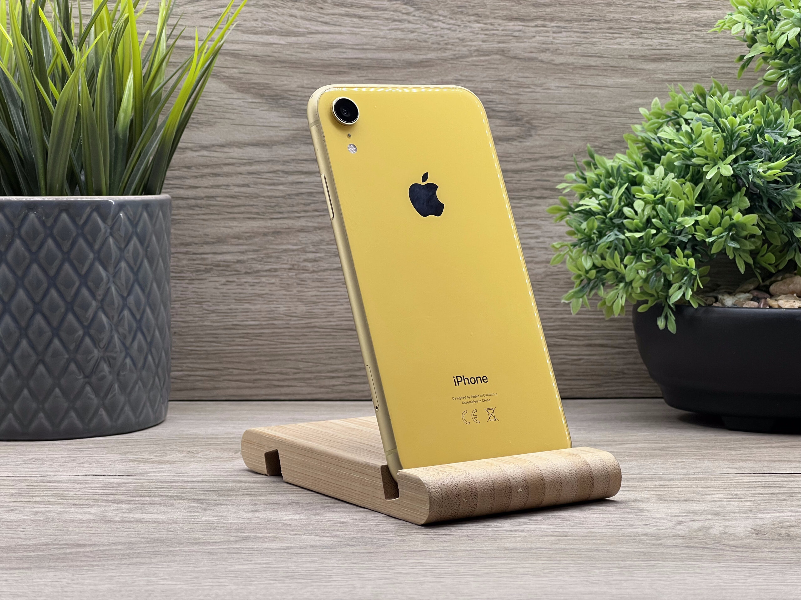 iPhone XR Yellow 64GB 2 ÉV Garanciával Számlával 100% Akku