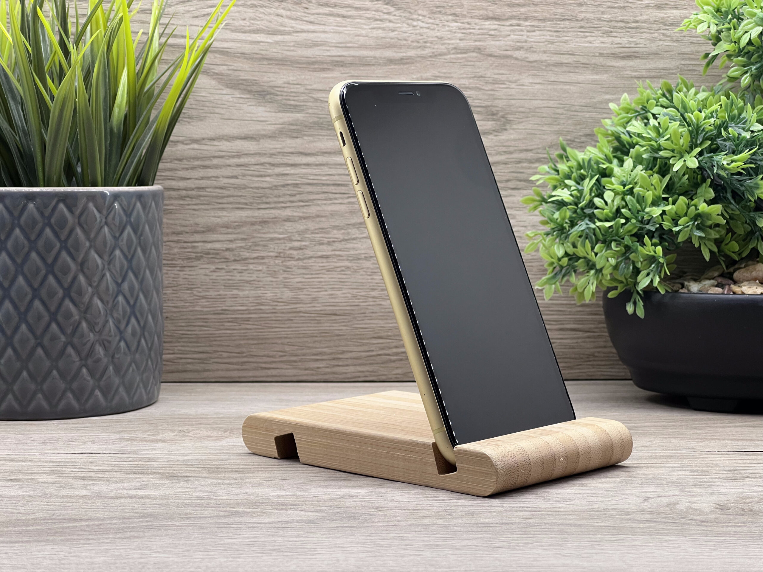 iPhone XR Yellow 64GB 2 ÉV Garanciával Számlával 100% Akku