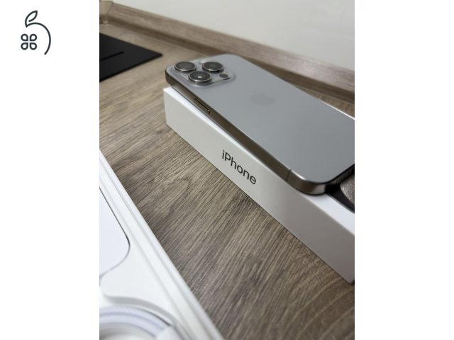 Iphone 15 pro 256 gb natúr titán hibátlan telefon eladó
