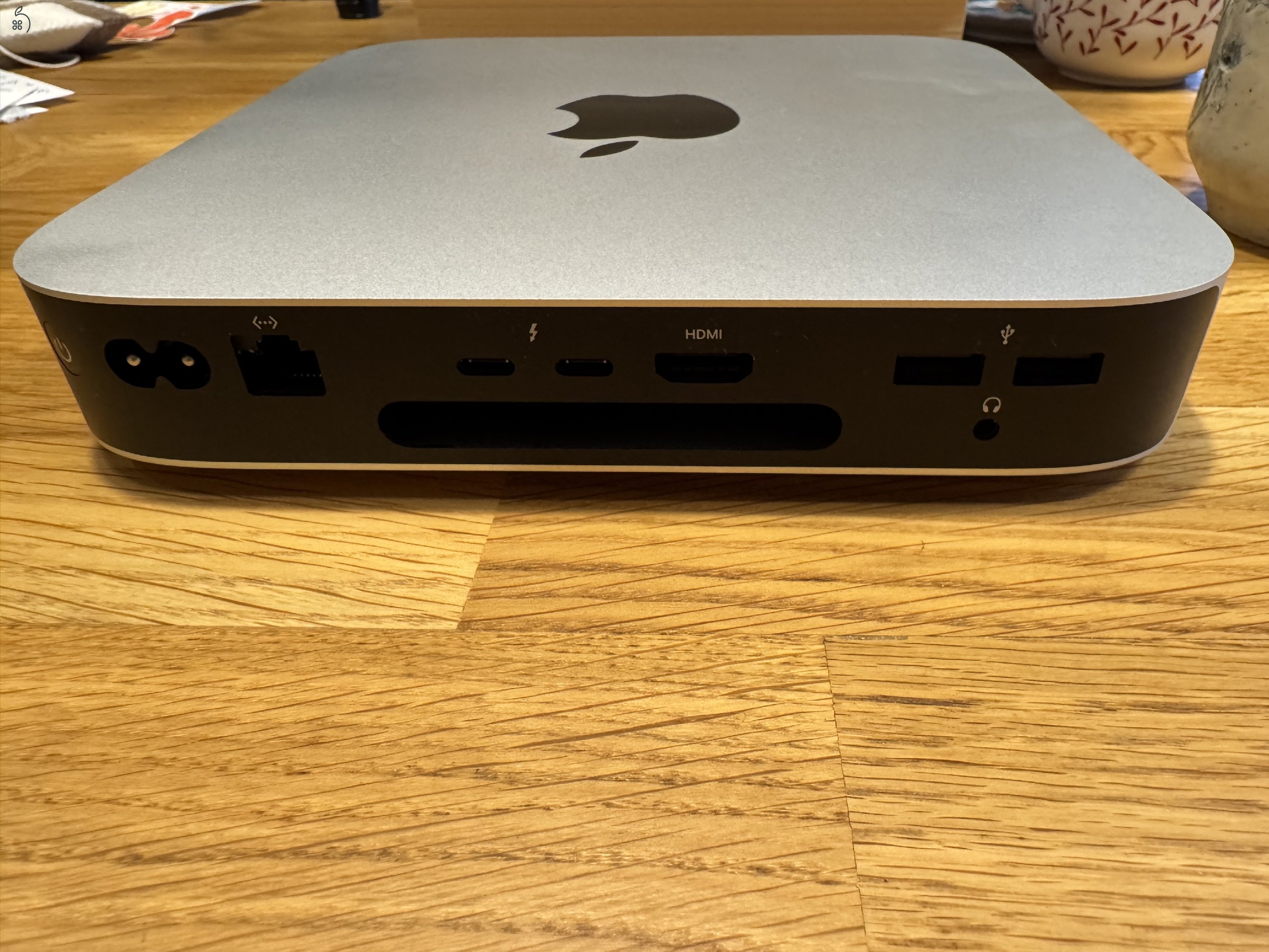 Mac Mini M2 -  8 mag CPU / 10 mag GPU / 8GB / 256 GB