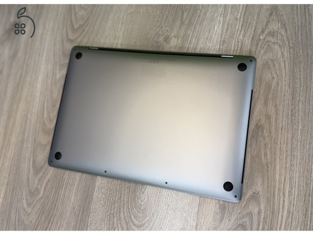 Apple Macbook Pro 2019 16 Touchbar i9 2.3/16GB/1TB/Radeon Pro 5500M eladó!