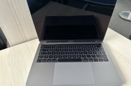 MacBook Pro i5 13” / 8 GB RAM / 512 GB SSD / Touch Bar / Space Grey / HUN billentyűzet / Megkímélt