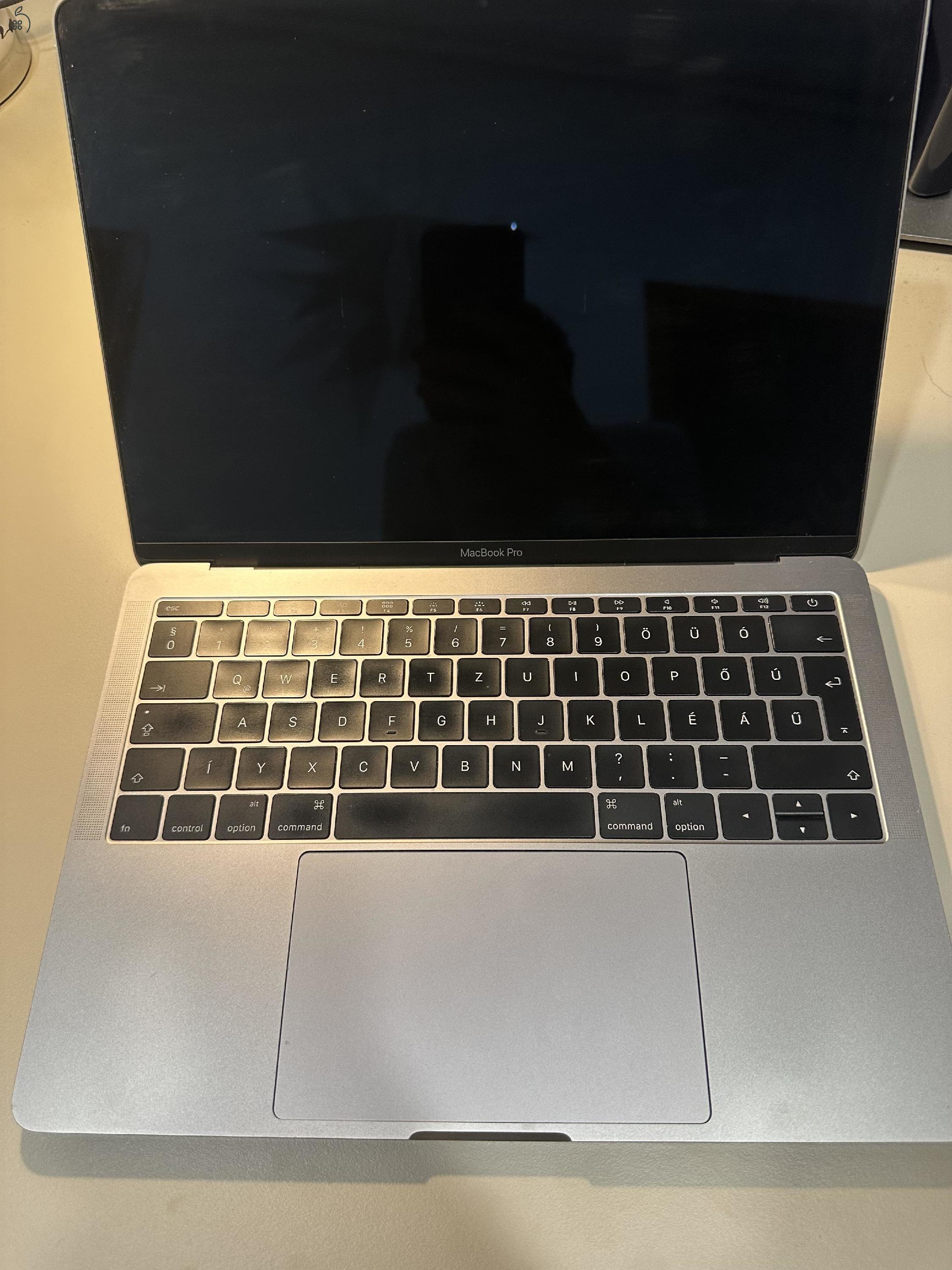 MacBook Pro 2016 Retina 256GB - 8GB (141 ciklus) Space gray