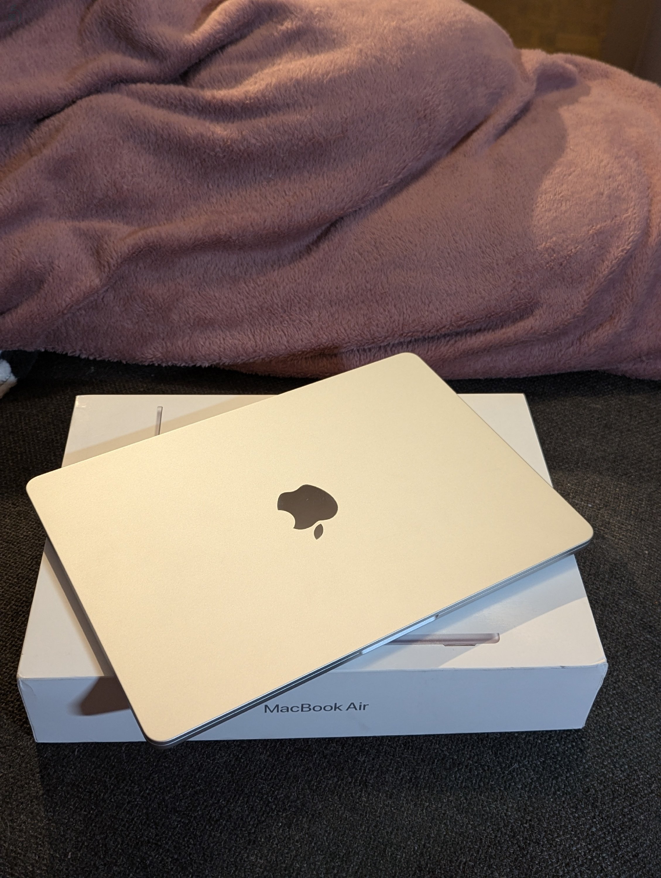 MacBook Air M4 gyári garanciális