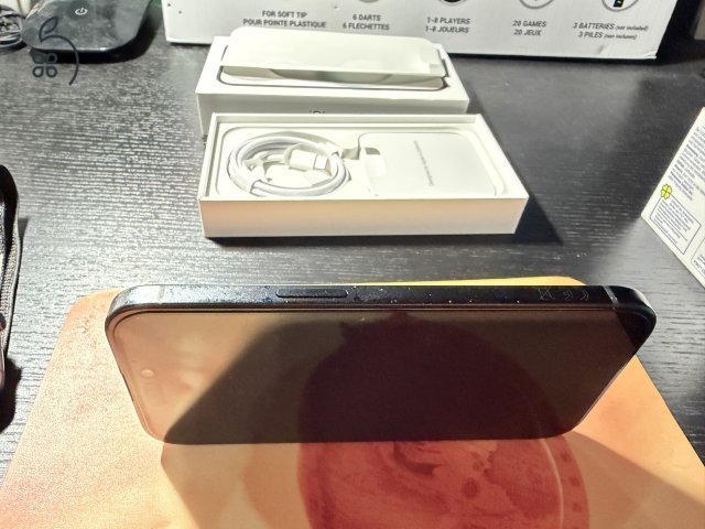 Eladó iphone 15 ajandék watch 4