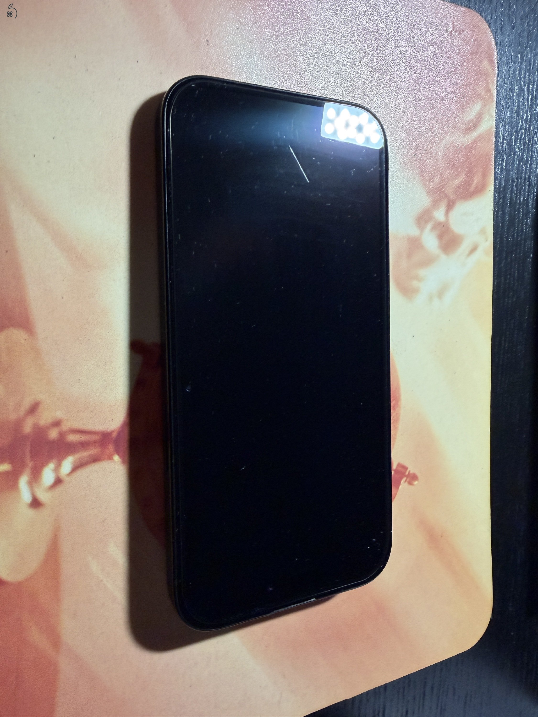 Eladó iphone 15 ajandék watch 4