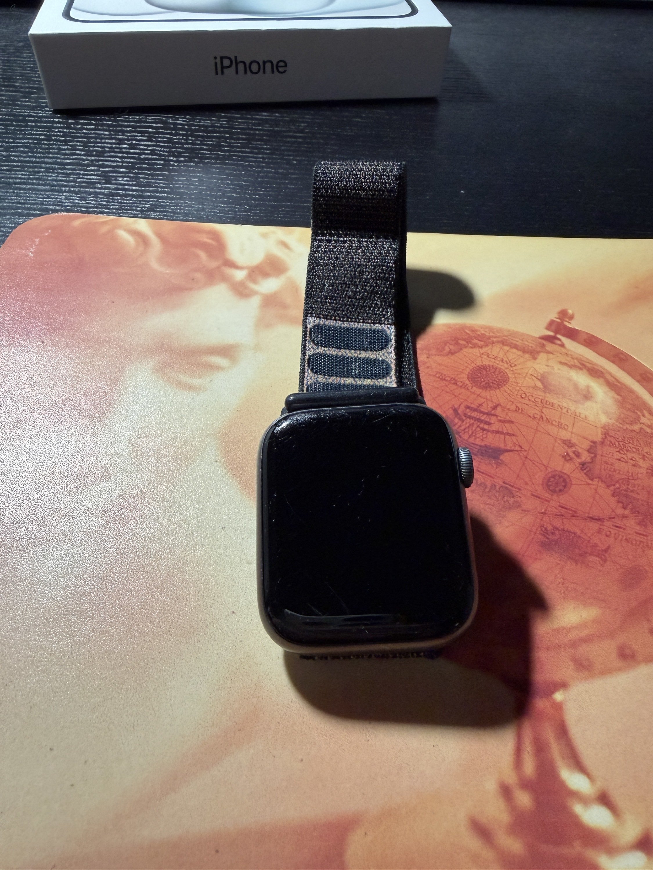 Eladó iphone 15 ajandék watch 4