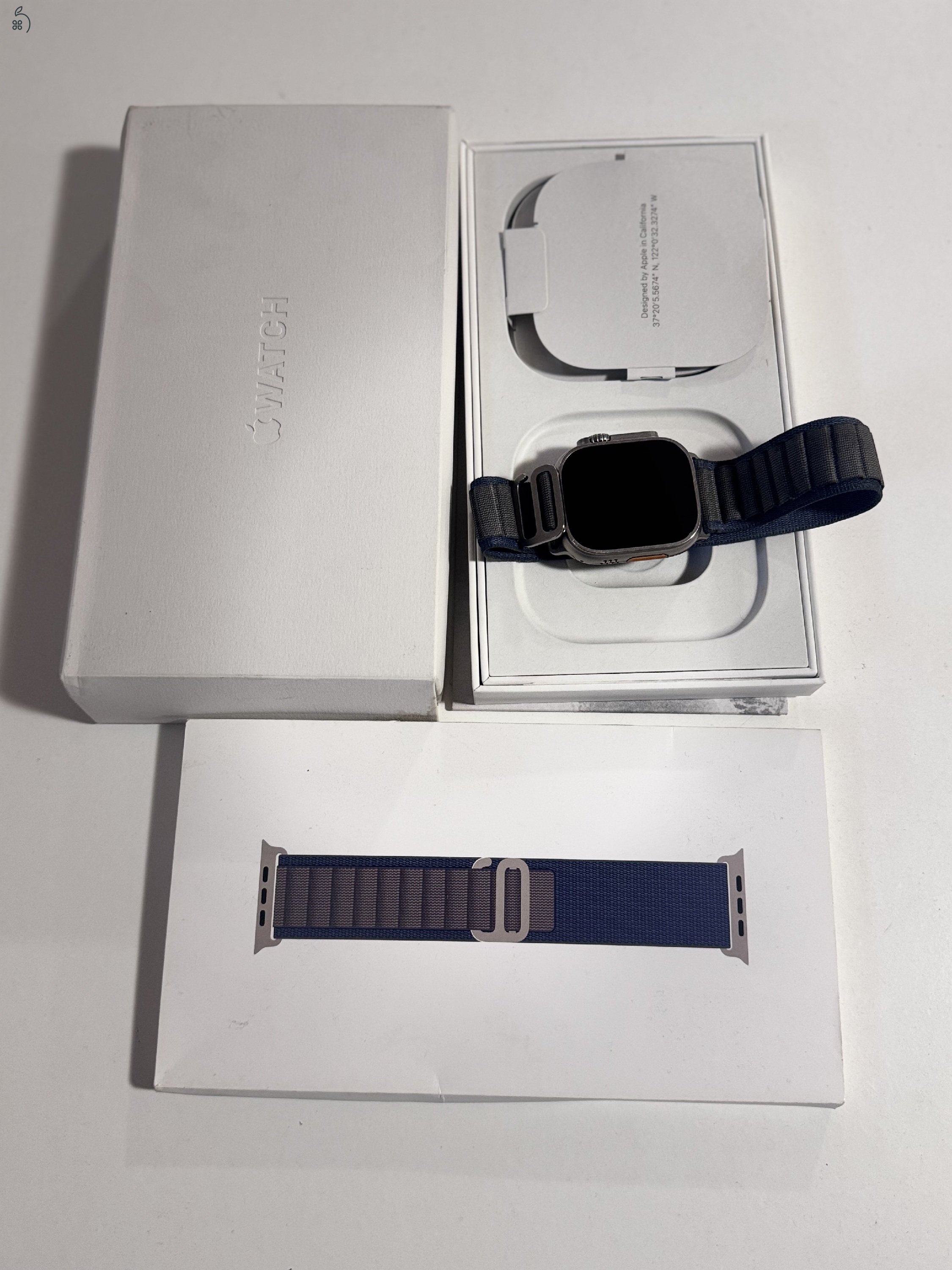 Apple Watch Ultra 2 GPS + Cellular, 49 mm-es titántok, kék Alpesi pánt - L