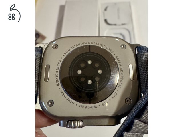 Apple Watch Ultra 2 GPS + Cellular, 49 mm-es titántok, kék Alpesi pánt - L