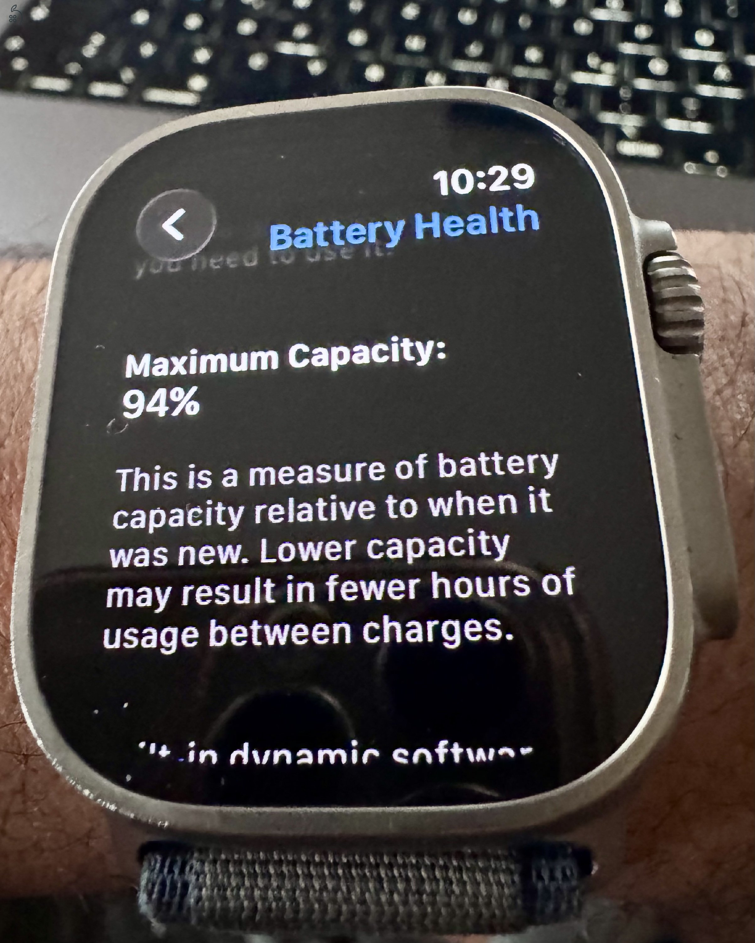 Apple Watch Ultra 2 GPS + Cellular, 49 mm-es titántok, kék Alpesi pánt - L