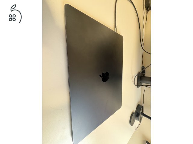 Eladó MacBook Air 15” M4 – 16 GB RAM / 512 GB 