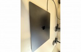 Eladó MacBook Air 15” M4 – 16 GB RAM / 512 GB 