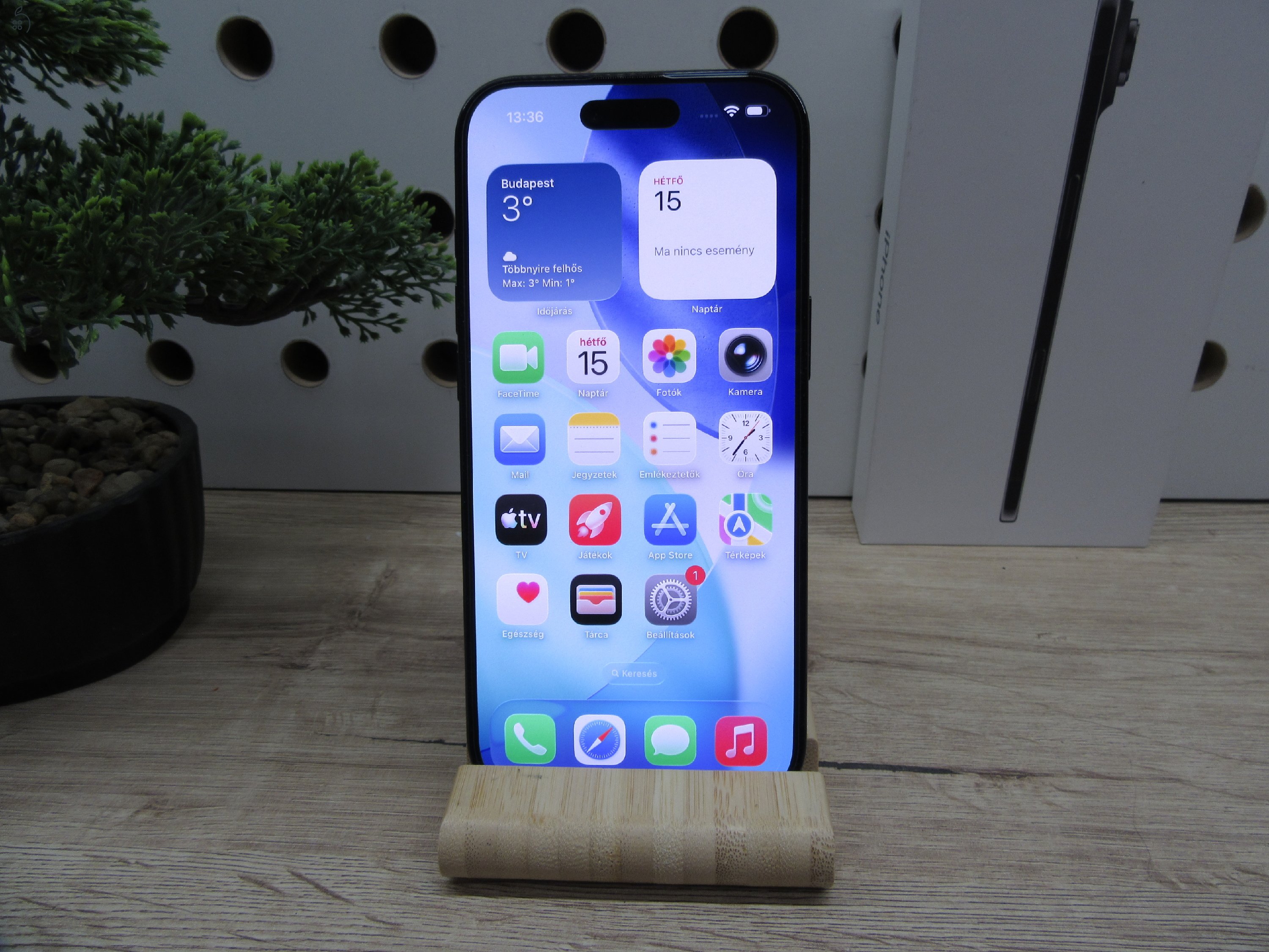 Apple iPhone Air – Space Black – 256 GB – ultrakönnyű titán, őrületesen vékony – Használt, újszerű – 100% akku – Garancia 2026.09.29