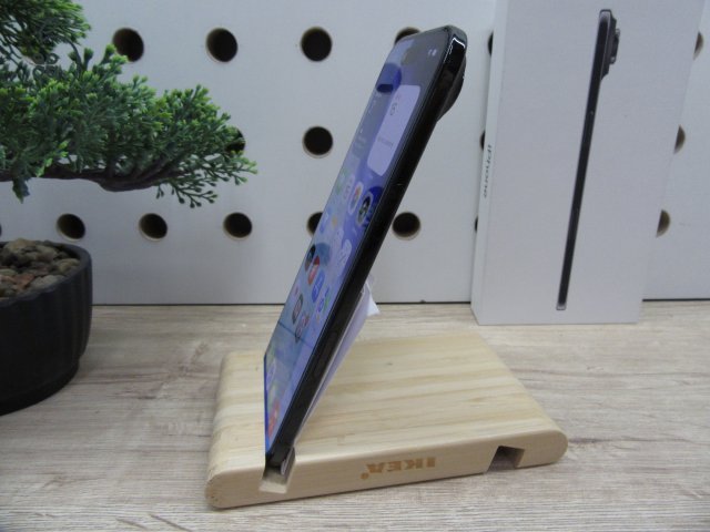 Apple iPhone Air – Space Black – 256 GB – ultrakönnyű titán, őrületesen vékony – Használt, újszerű – 100% akku – Garancia 2026.09.29