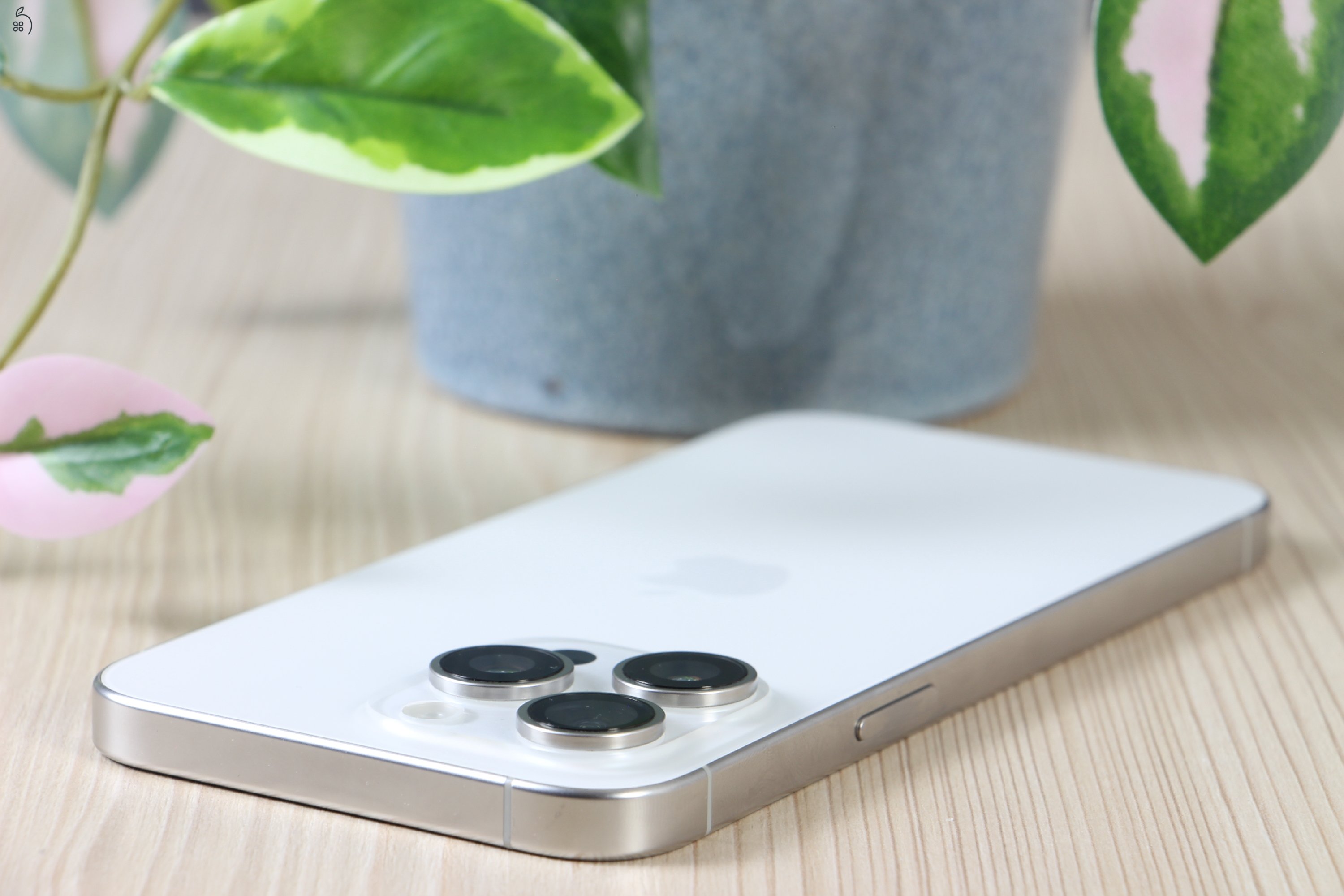 Apple iPhone 15 Pro Max 256GB White Titanium A US-7376